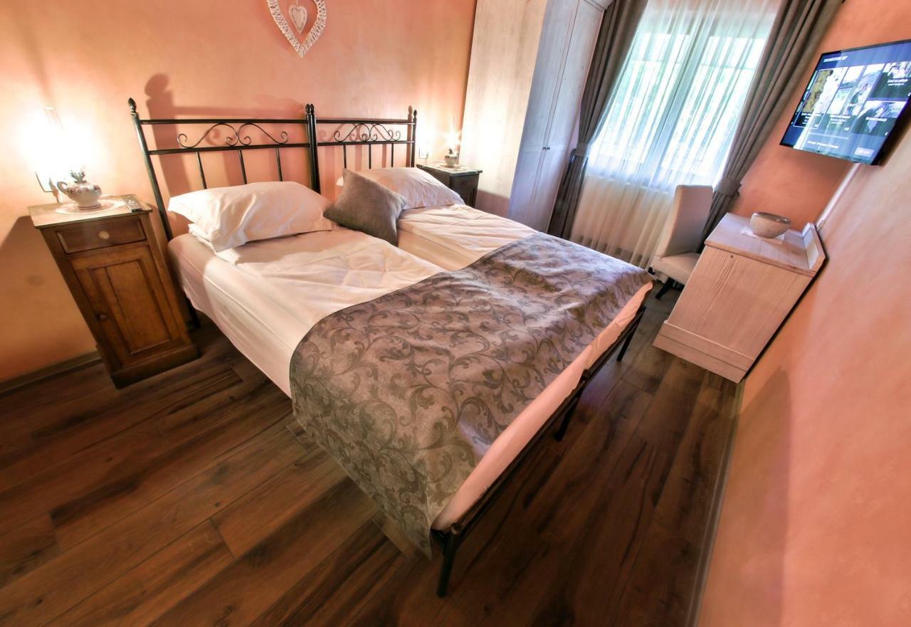 Cebron Family Estate Hotell Branik Eksteriør bilde